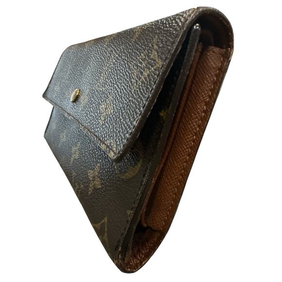 55. Louis Vuitton Monogram Sarah Wallet - Picture 7 of 16